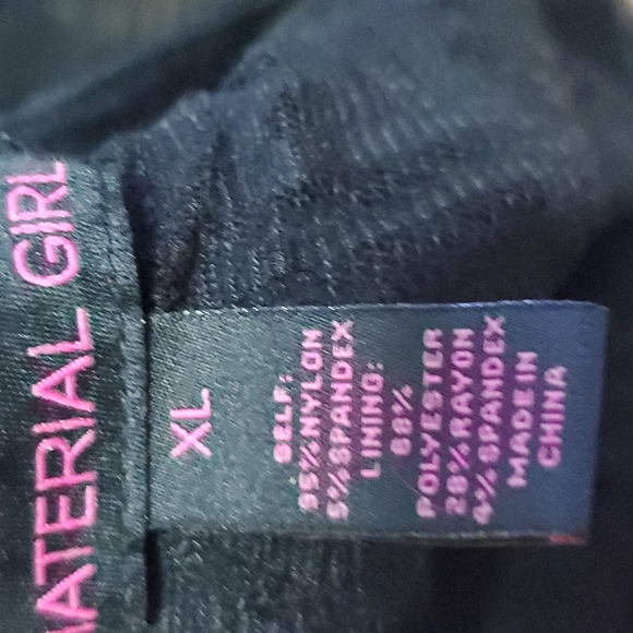 Black Lace Dress - Picture 5 of 5